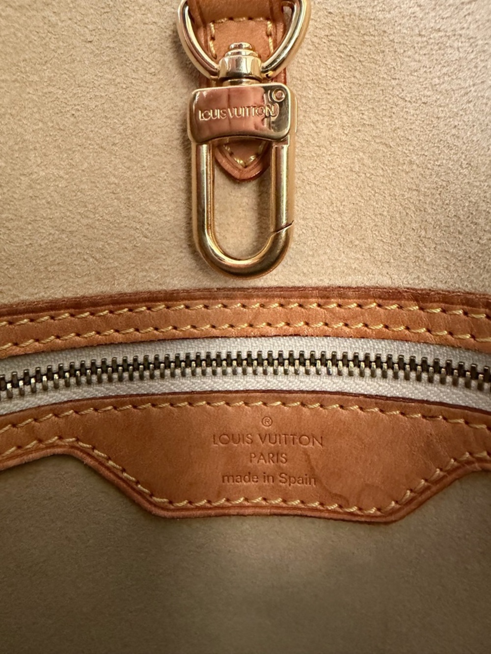 Louis Vuitton Damier Azur Hampstead MM Canvas Tote with Tan Leather Trim - Picture 7 of 12